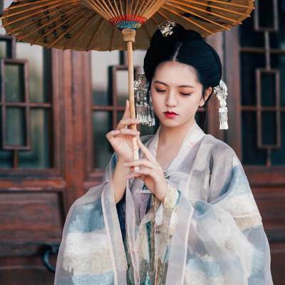 汉服模特