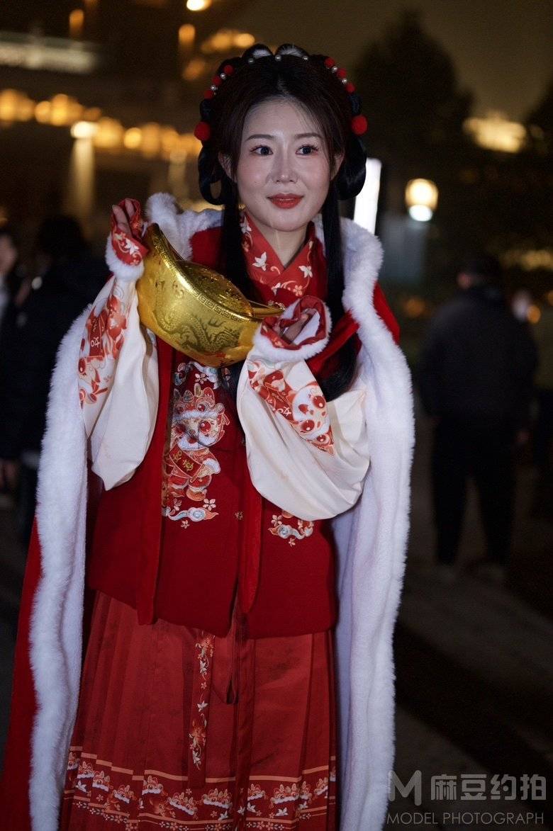 汉服模特