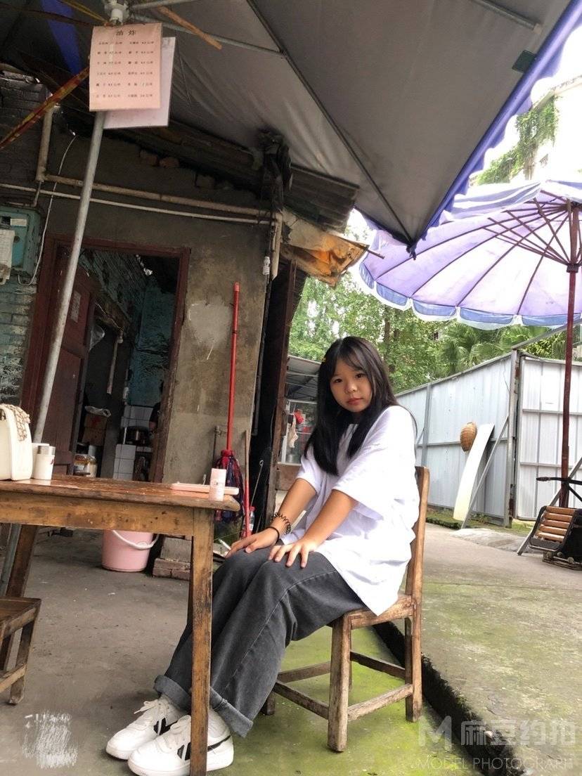 校园模特