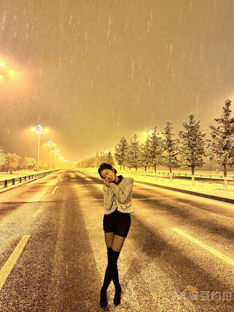 夜景模特