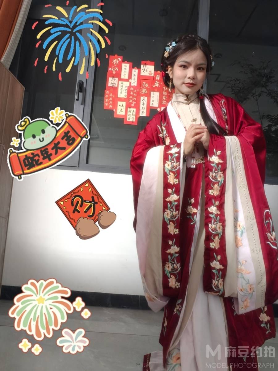 汉服模特
