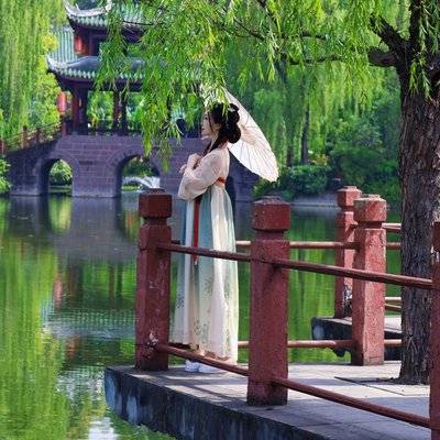 汉服模特