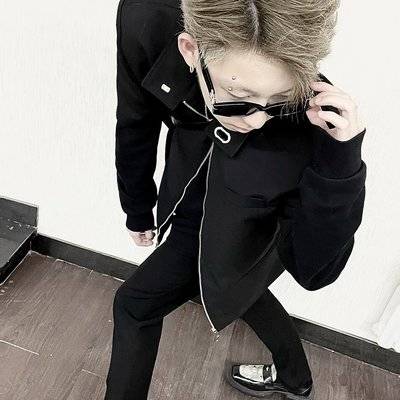 黑白模特