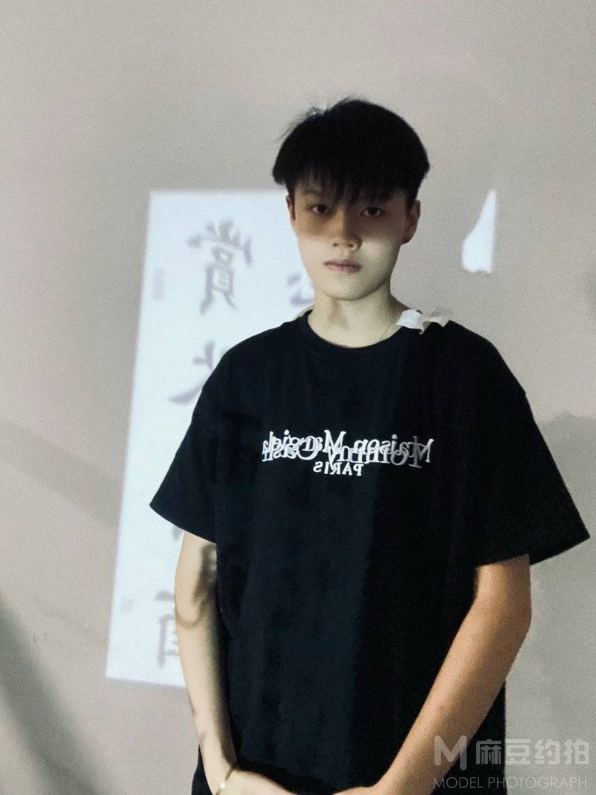 纪实模特