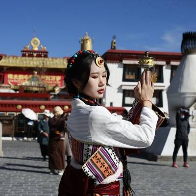 汉服模特