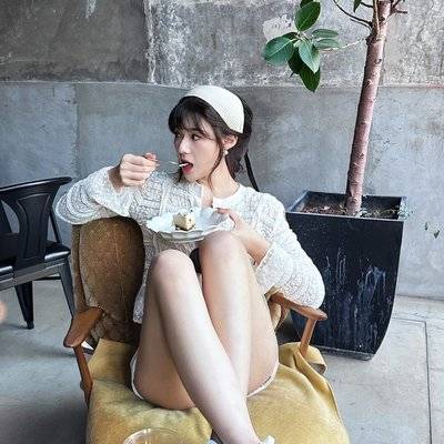 黑白模特