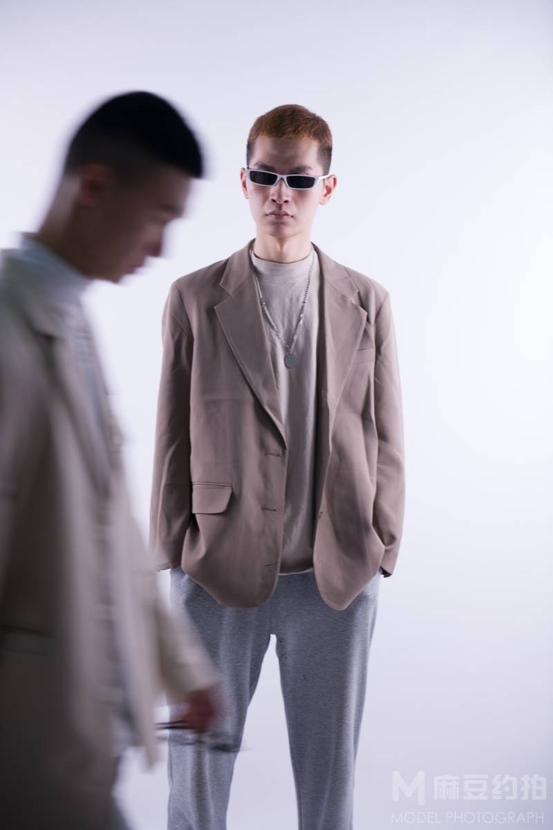 情绪模特