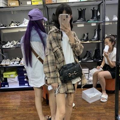 黑白模特