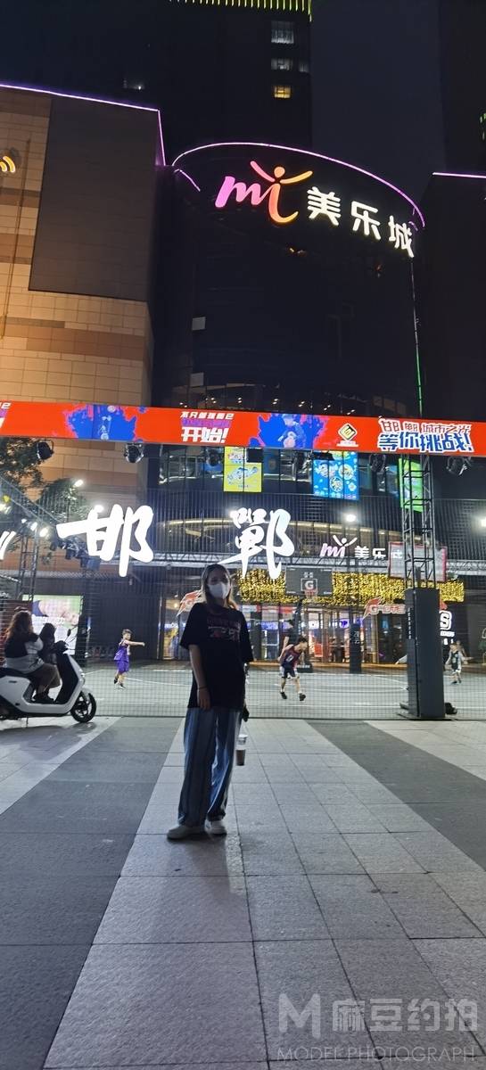 校园模特