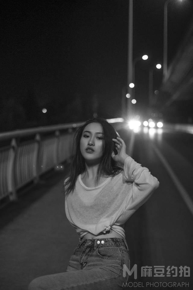黑白模特