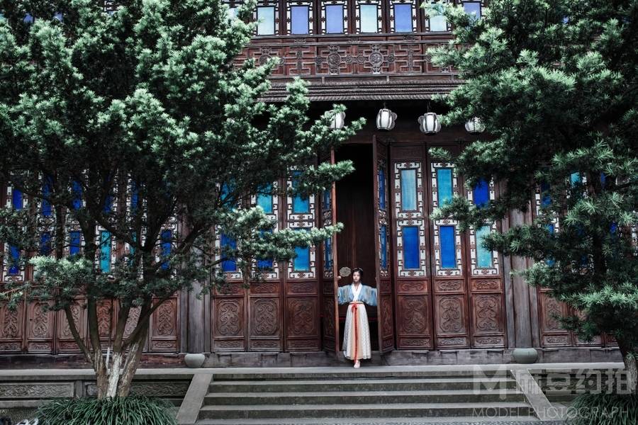汉服模特