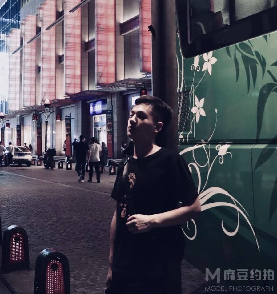 夜景模特