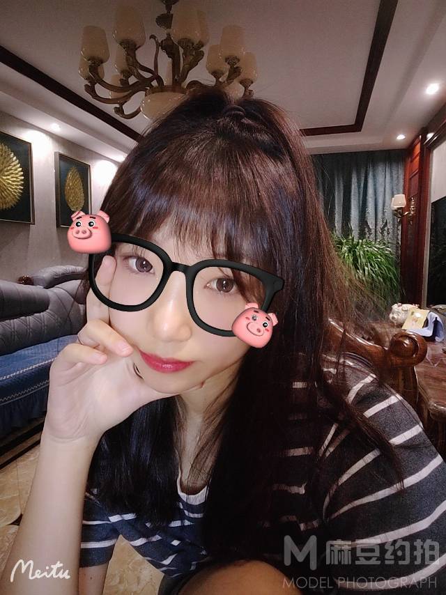 妆容模特