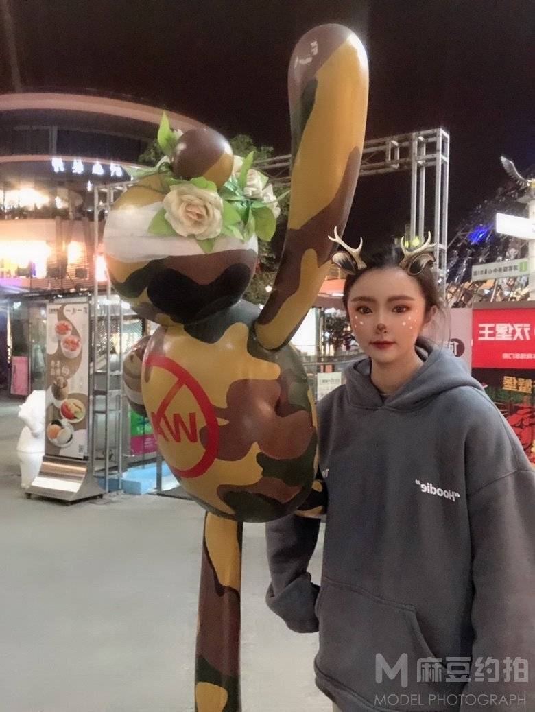 校园模特