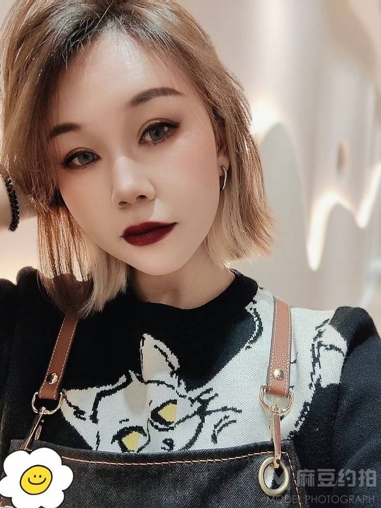 清新模特