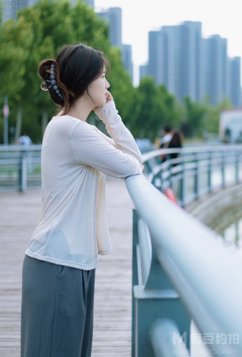 清新模特