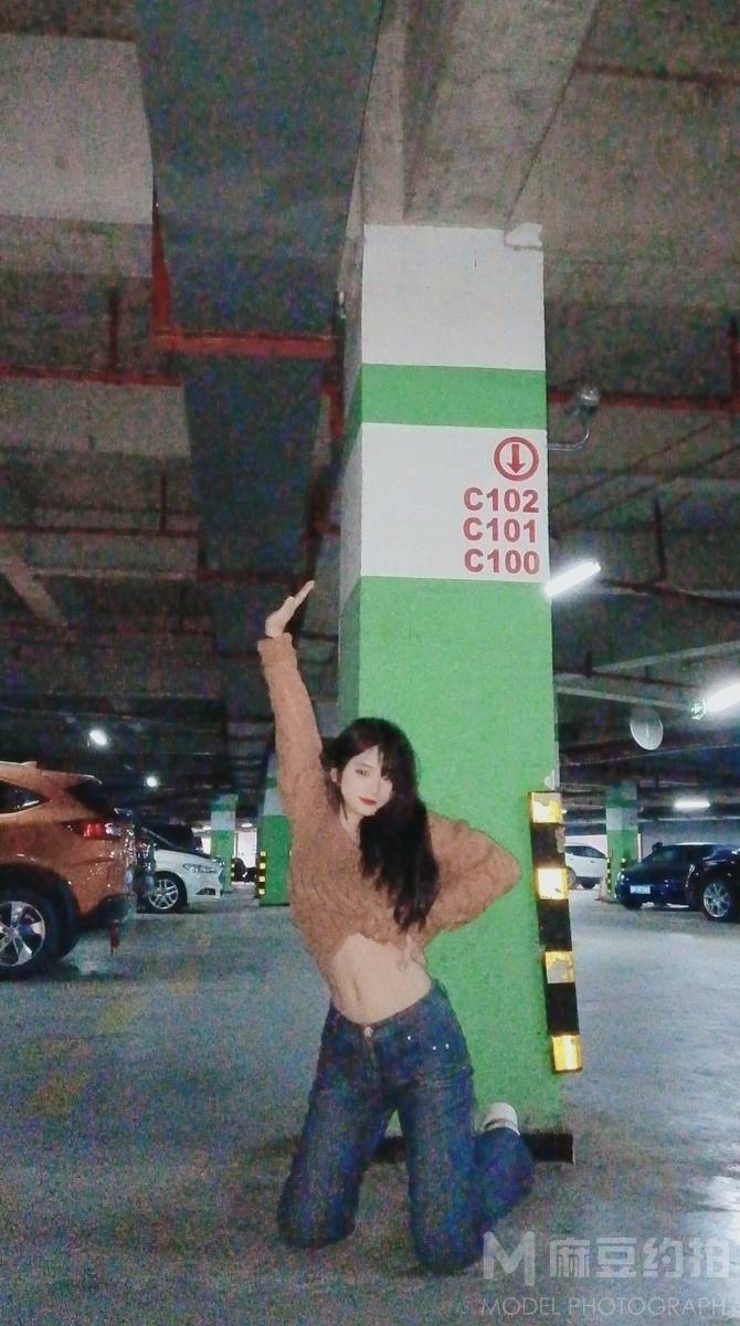 校园模特