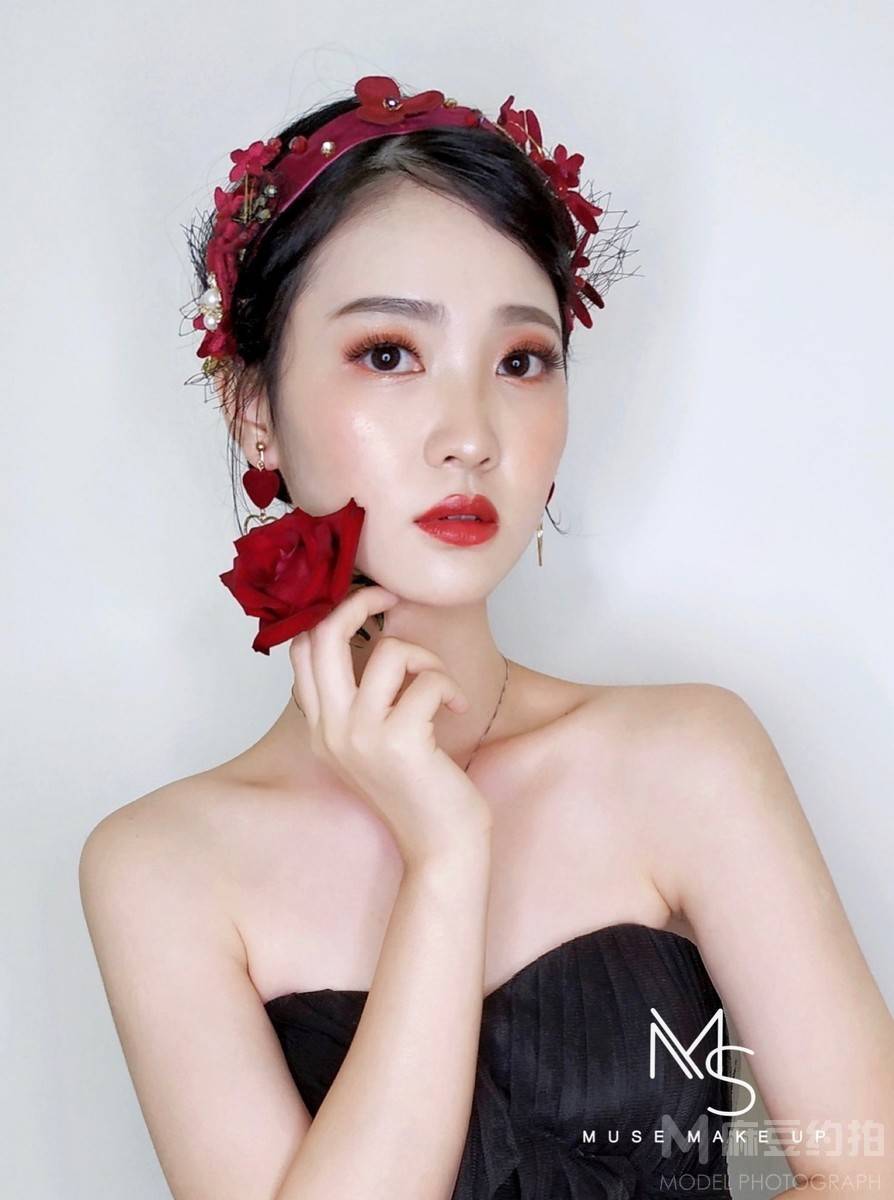 妆容模特