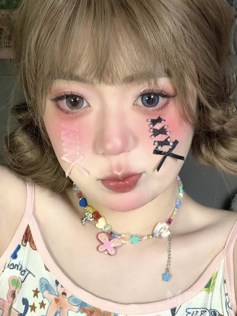 妆容模特