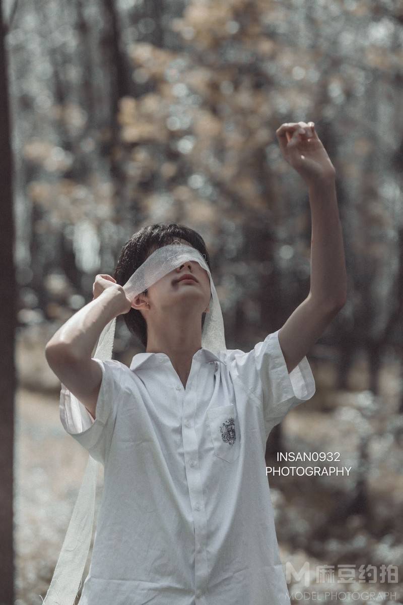 情绪模特