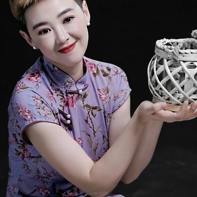 宝丽来模特