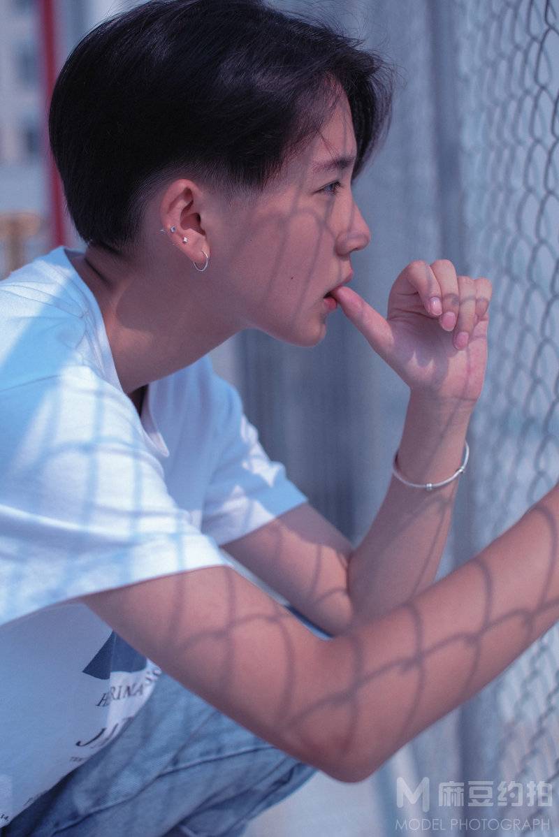 情绪模特