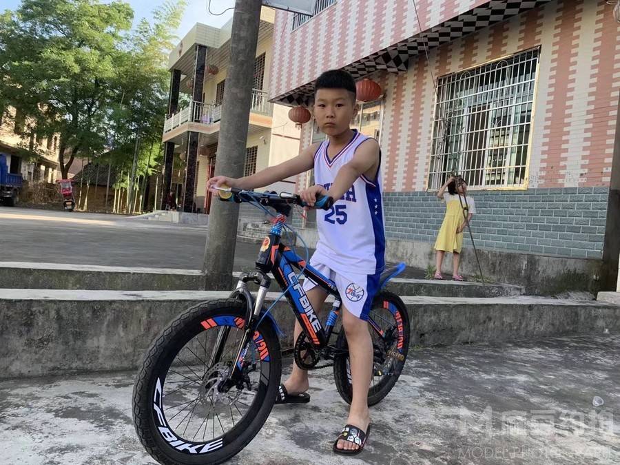 纪实模特