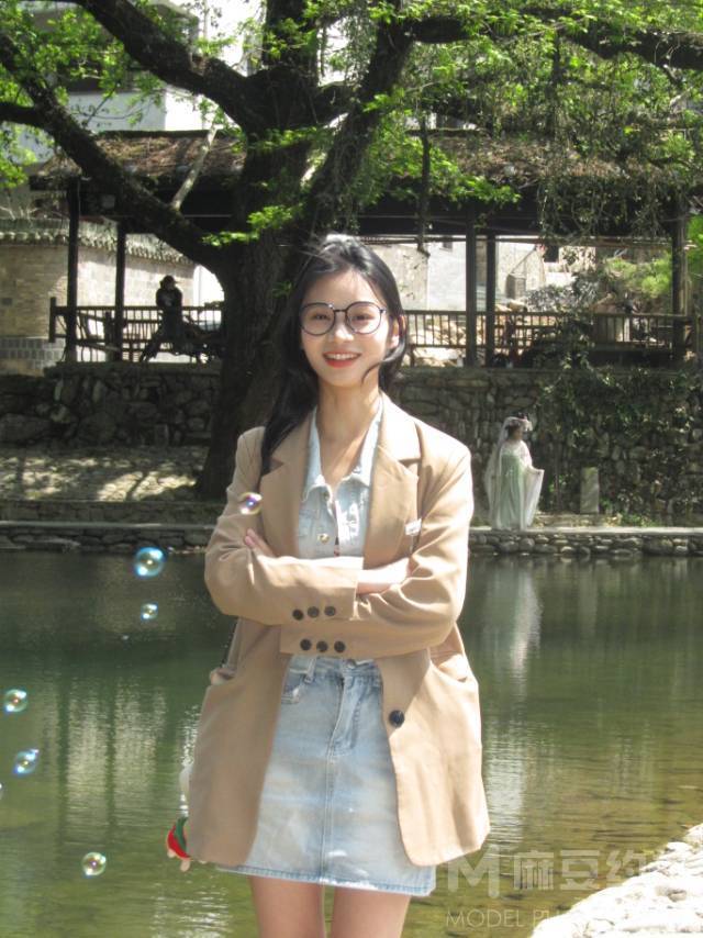 清新模特