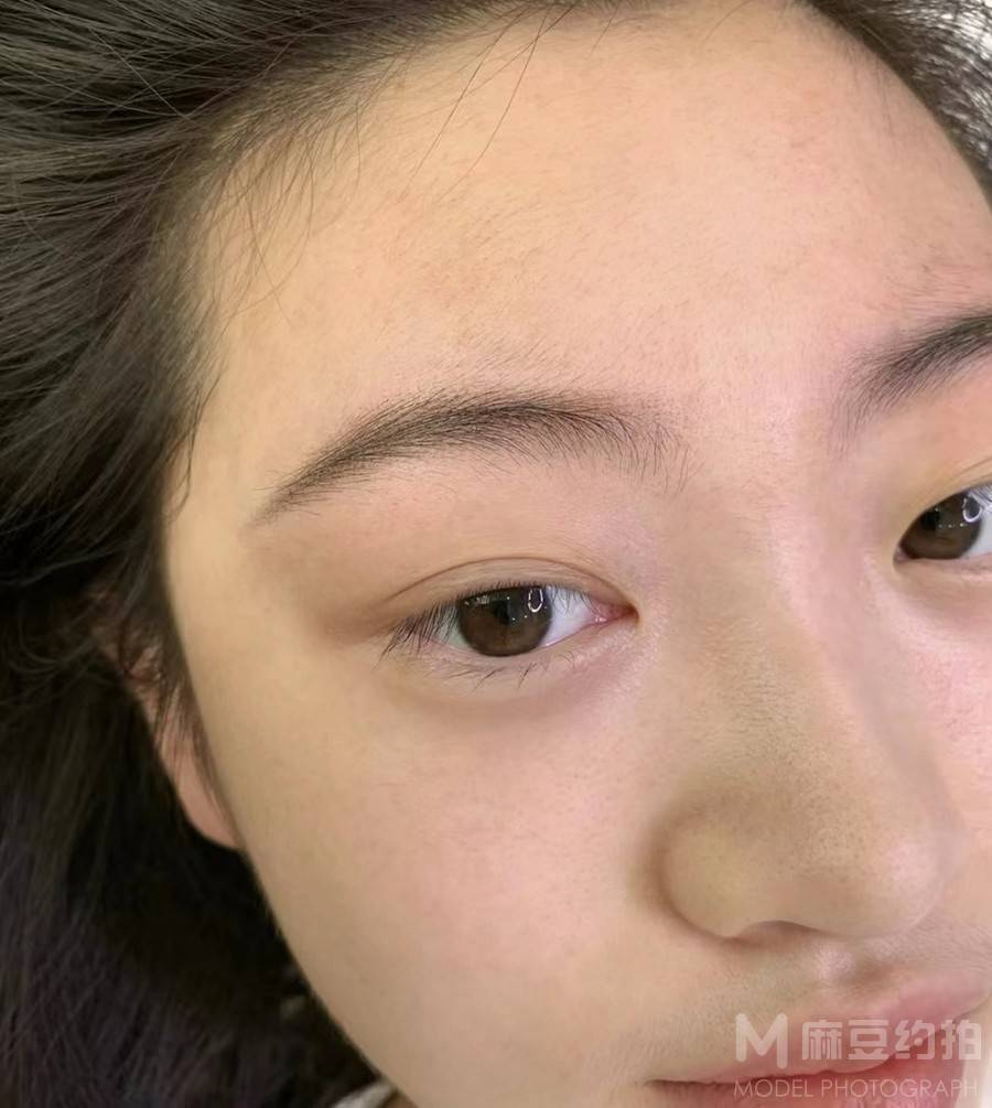 妆容模特