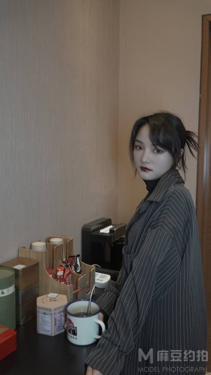 黑白模特