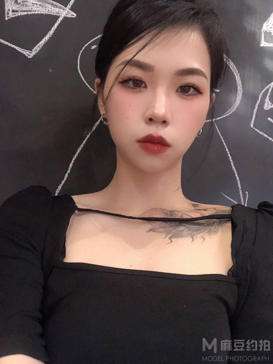 妆容模特