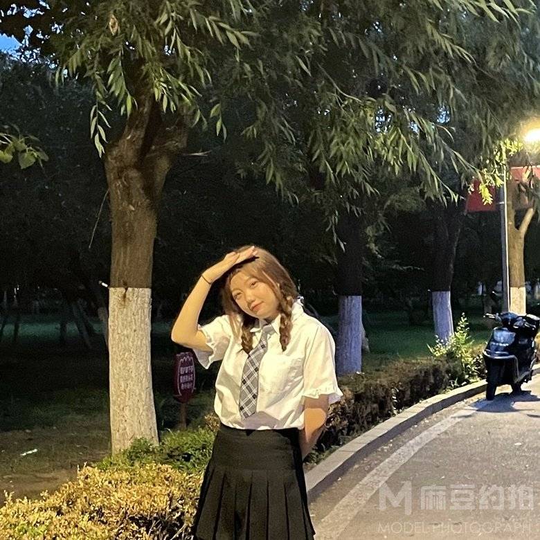 校园模特