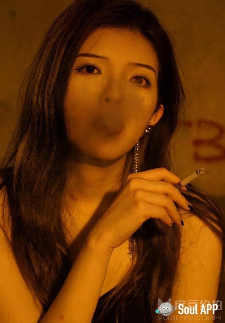 黑白模特