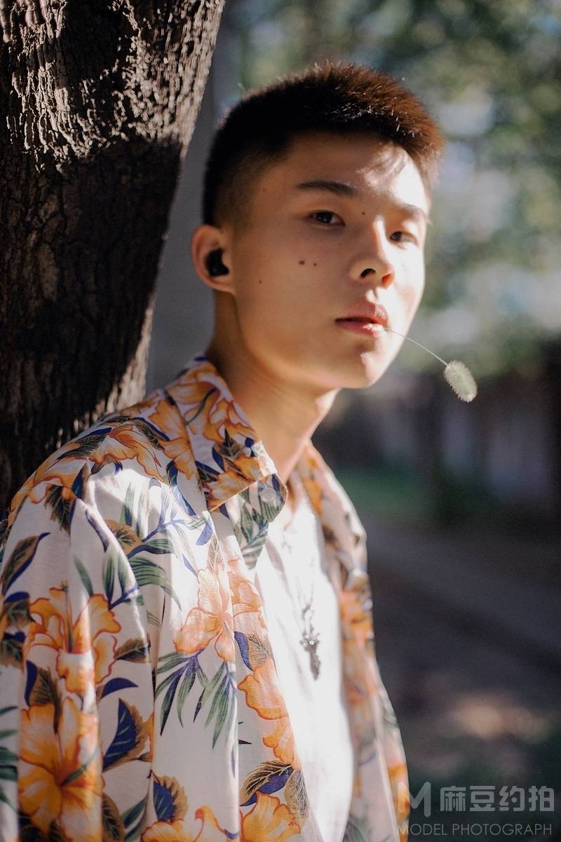 黑白模特
