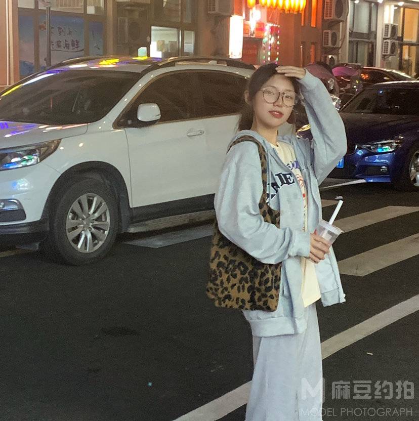夜景模特