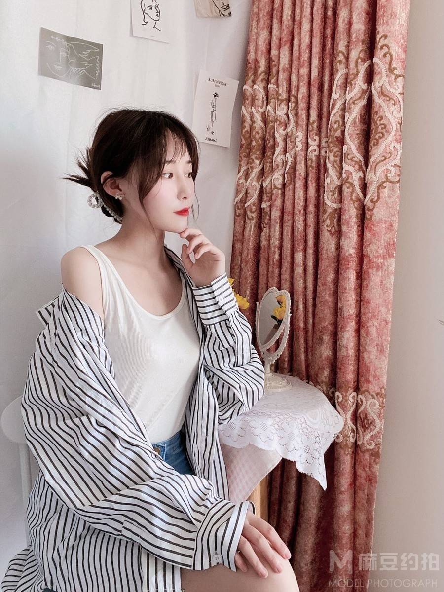 妆容模特
