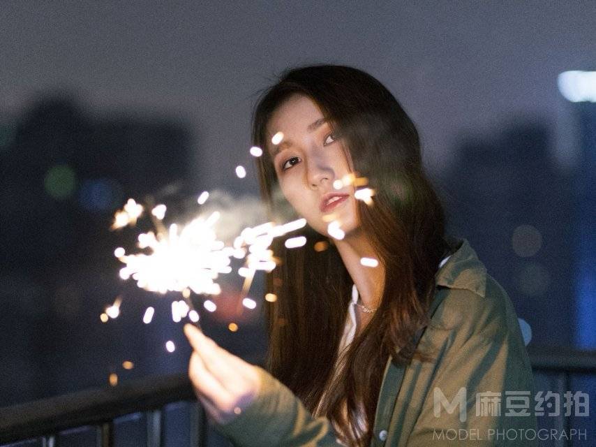 夜景模特
