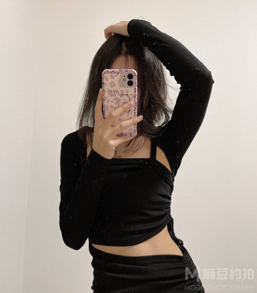 黑白模特