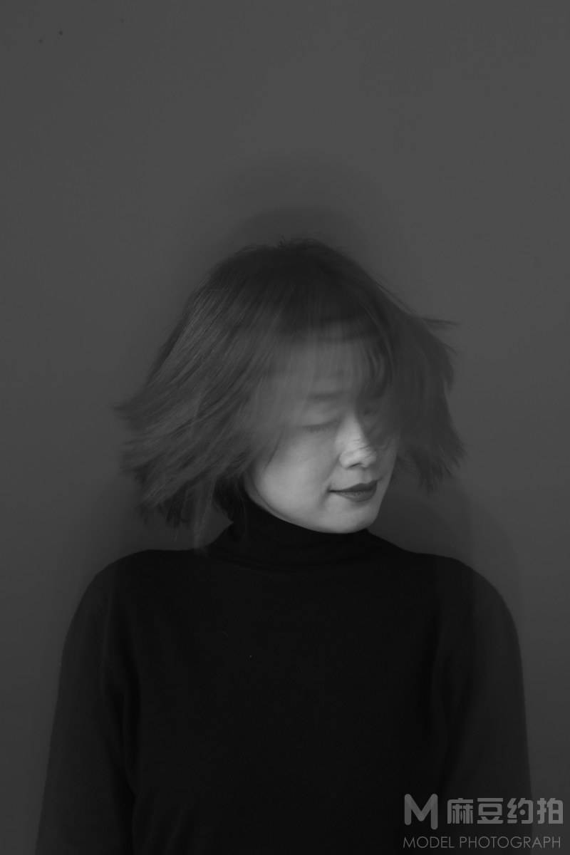 黑白模特