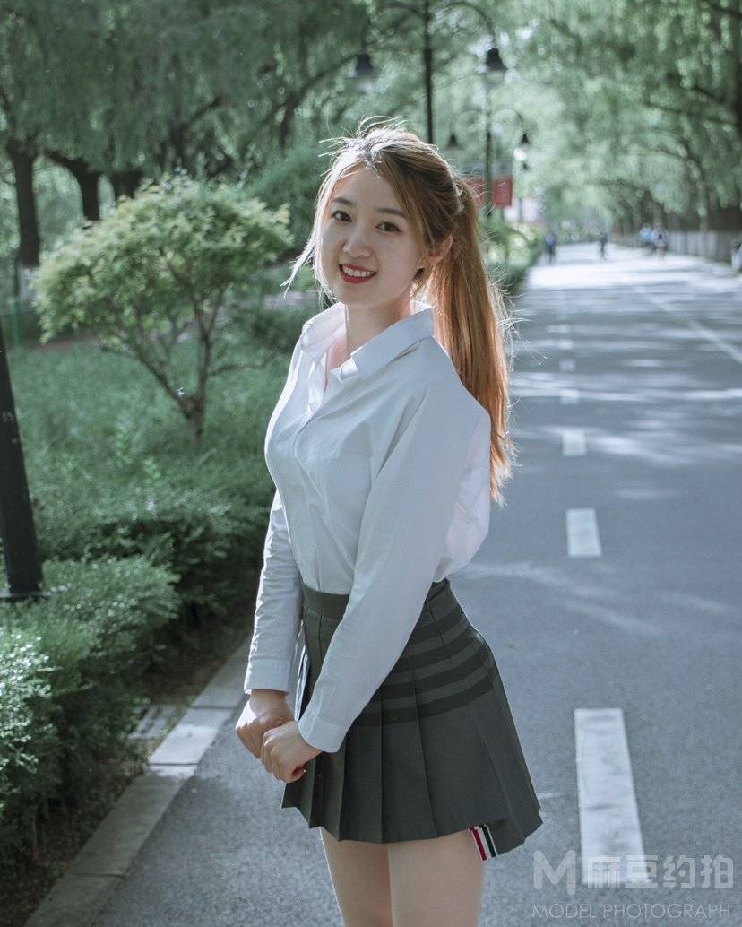 校园模特