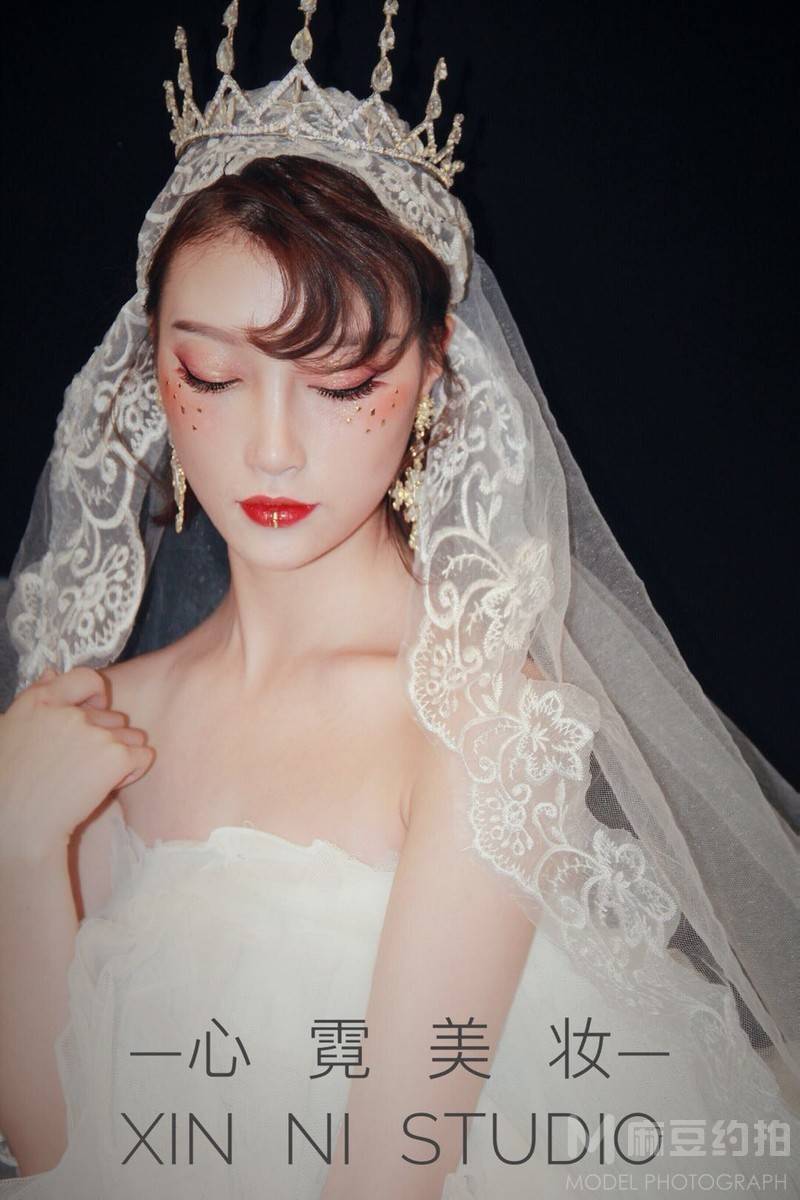 妆容模特