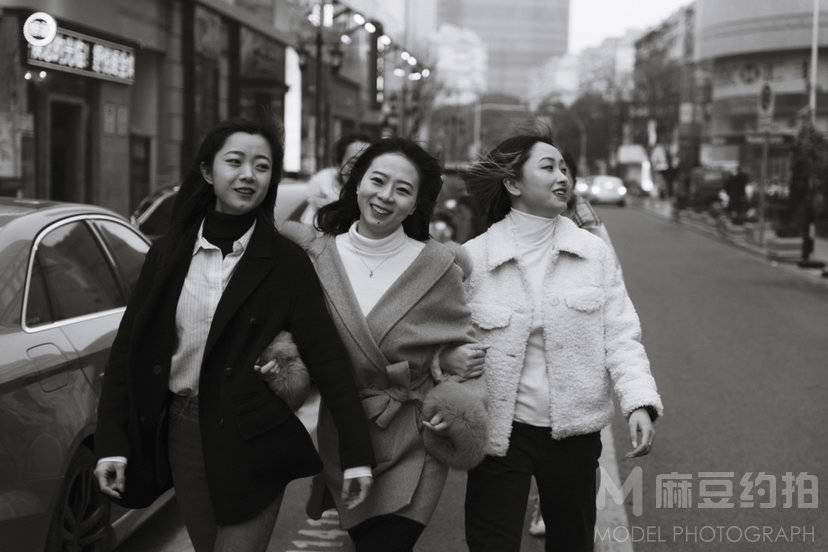 黑白模特