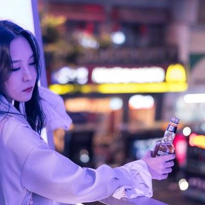 情绪模特