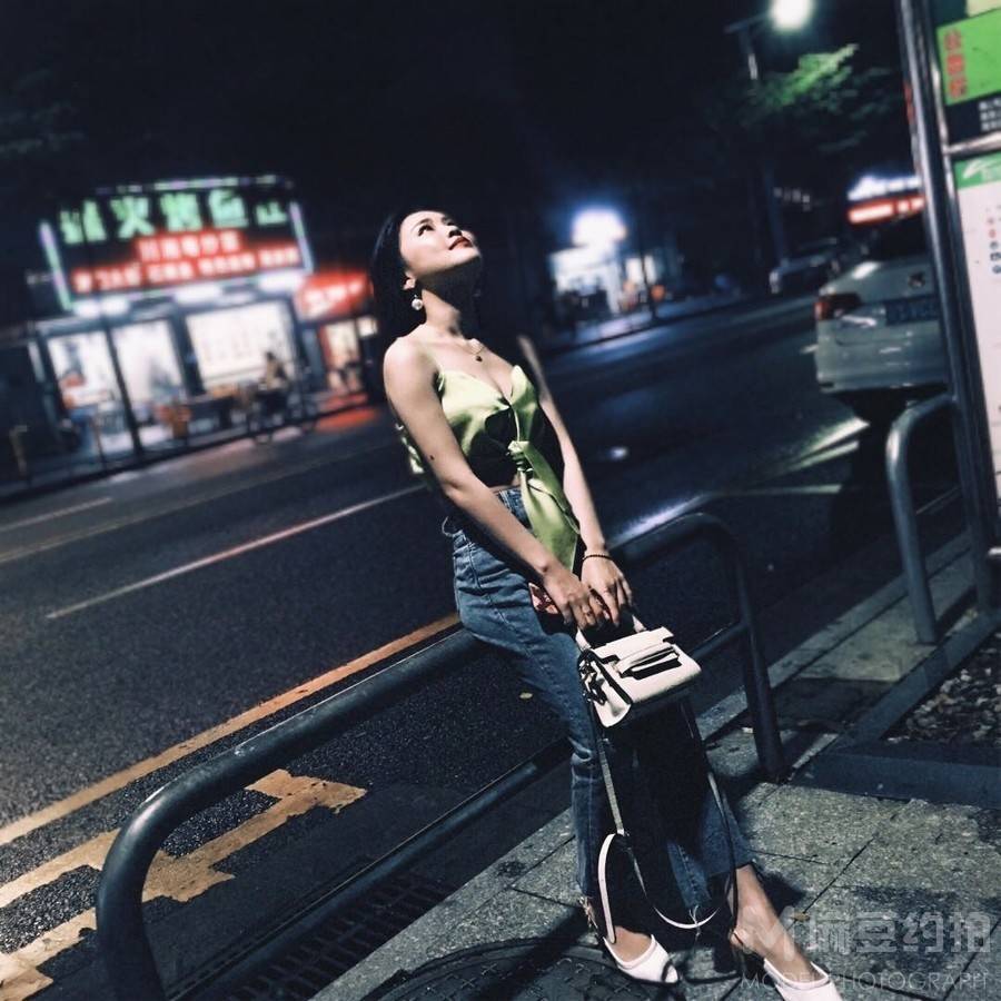 夜景模特