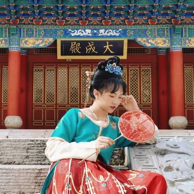 汉服模特