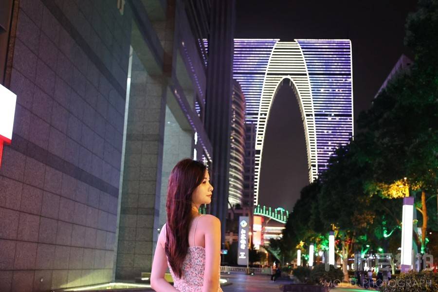 夜景模特