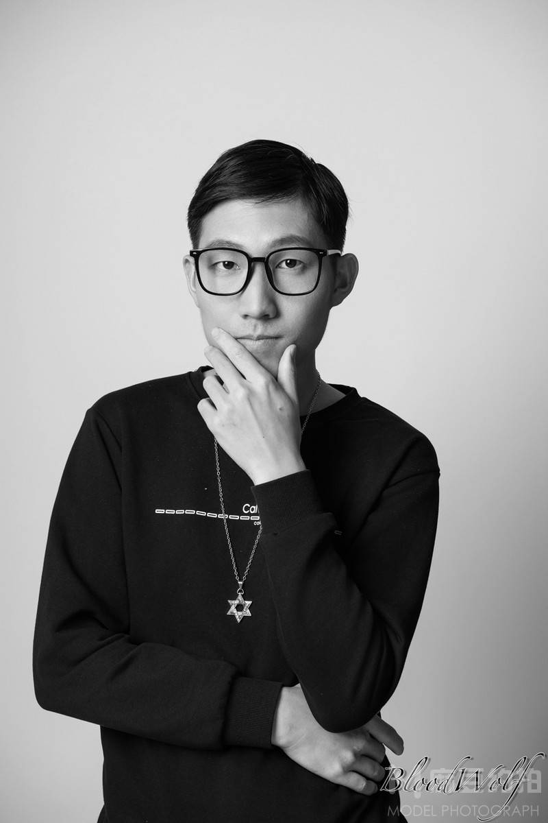 黑白模特