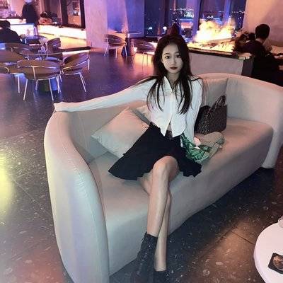 黑白模特