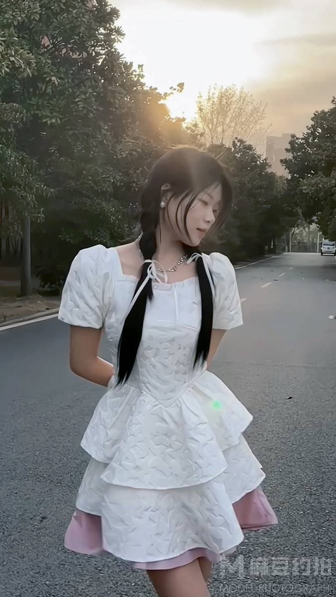 校园模特