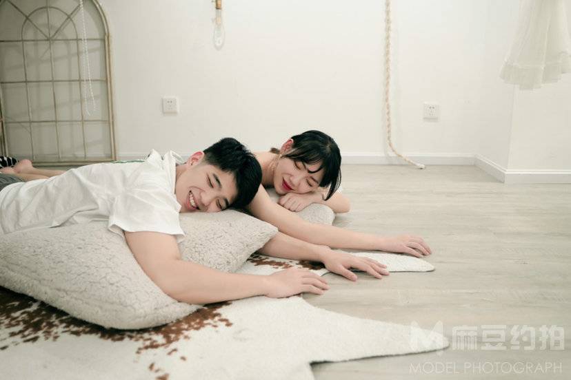 情侣模特